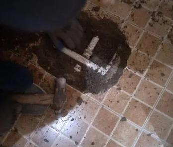 永嘉卫生间漏水维修公司为您分享下卫生间渗水如何处理及注意事项